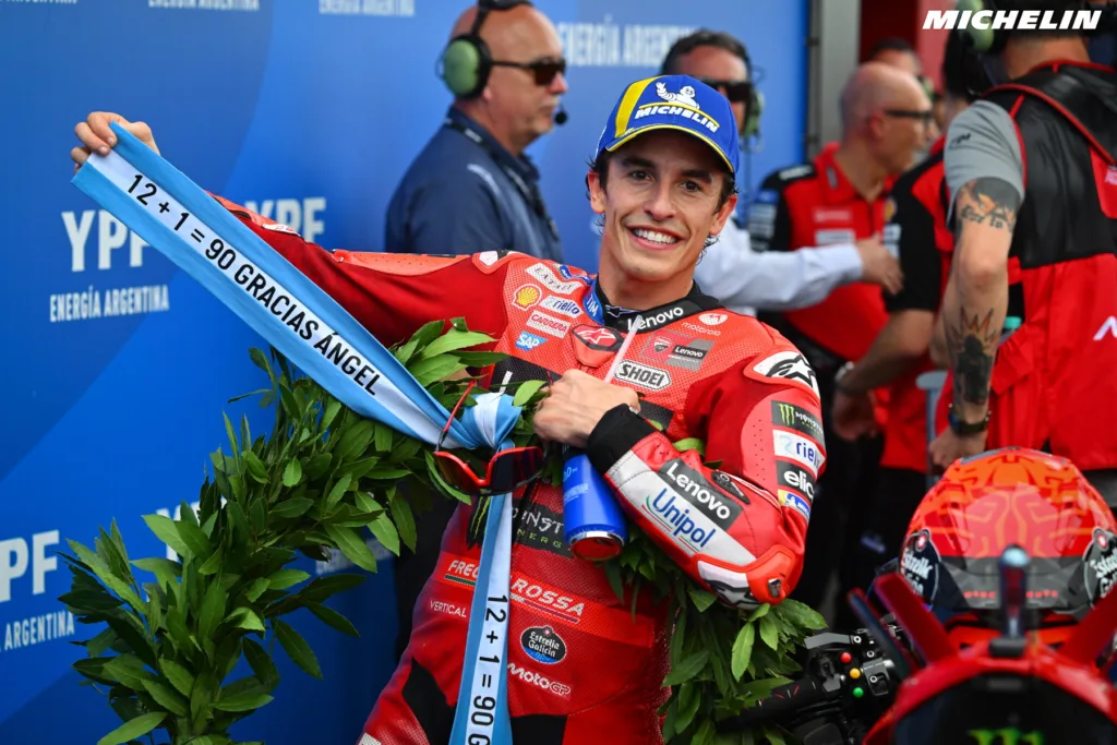 Marc Márquez celebración Ángel Nieto Argentina